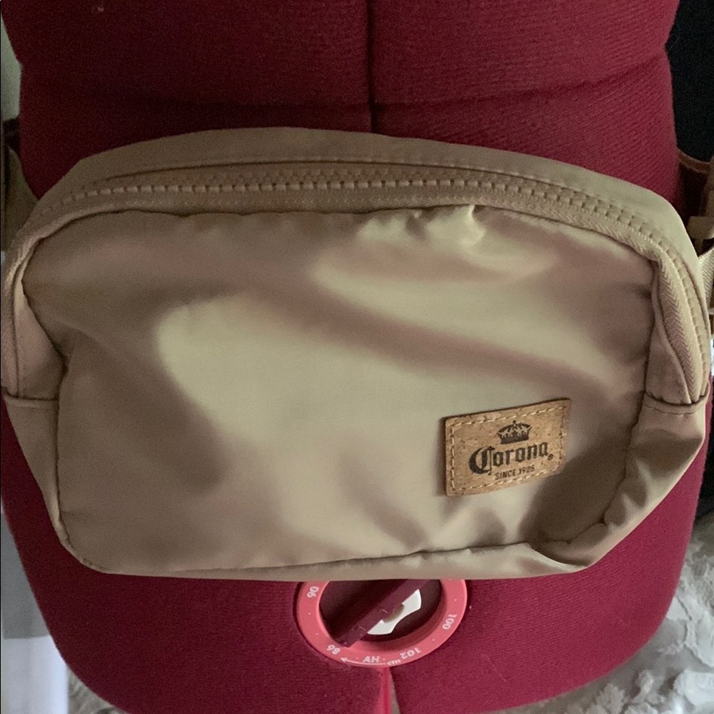 Corona Brand Champagne Colored Adjustable Unisex Fanny Pack Bag. NWOT